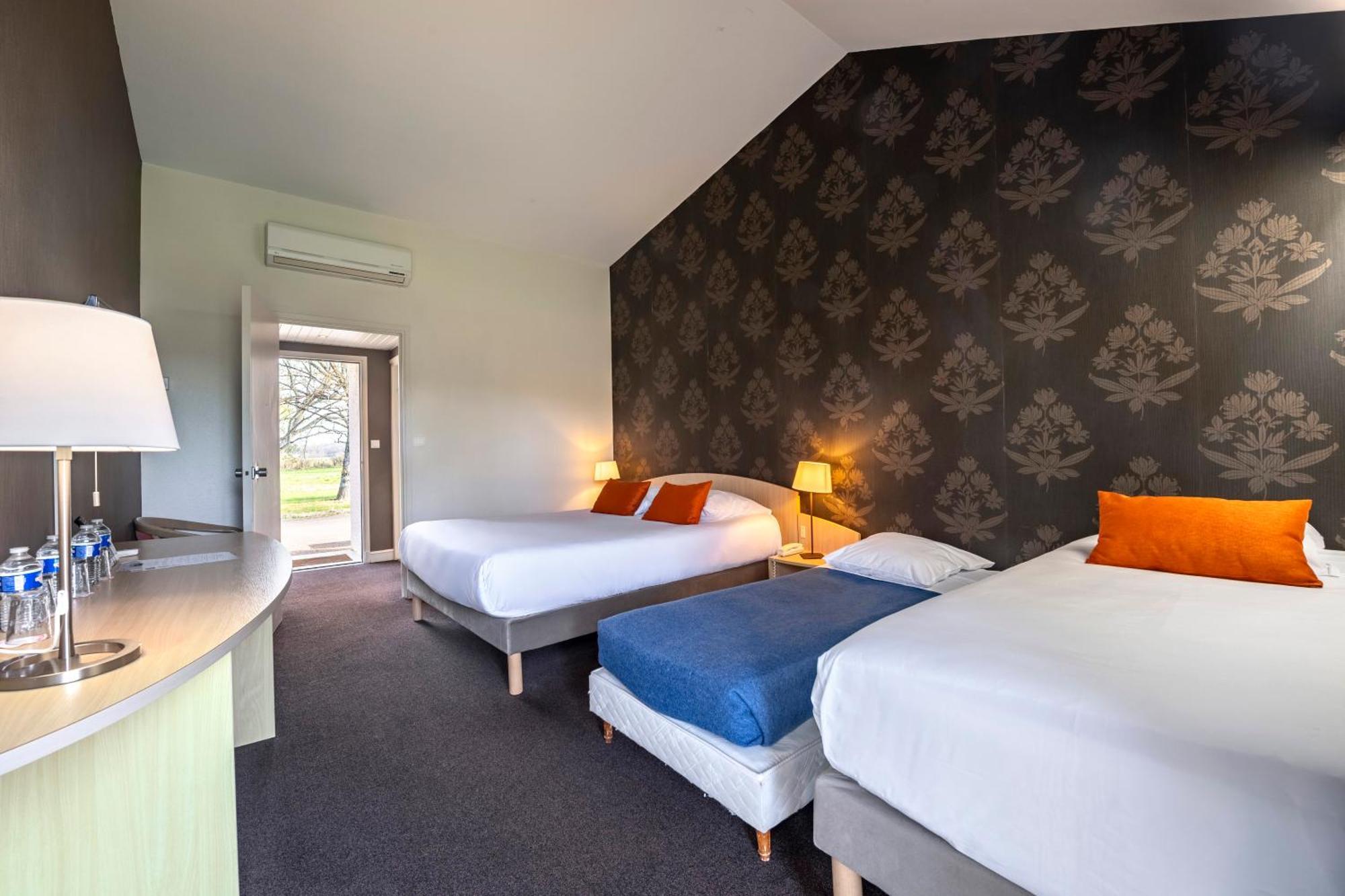 Le Relais Fleuri, Hotel Et Restaurant Logis - Avallon Sauvigny-le-Bois Εξωτερικό φωτογραφία